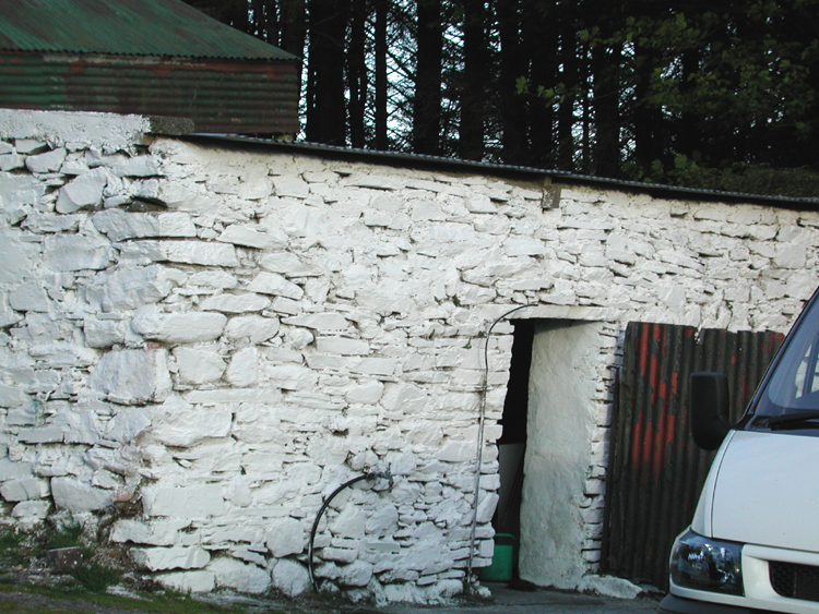 Cowhouse at Bradfield farm in Killowen.jpg 437.3K